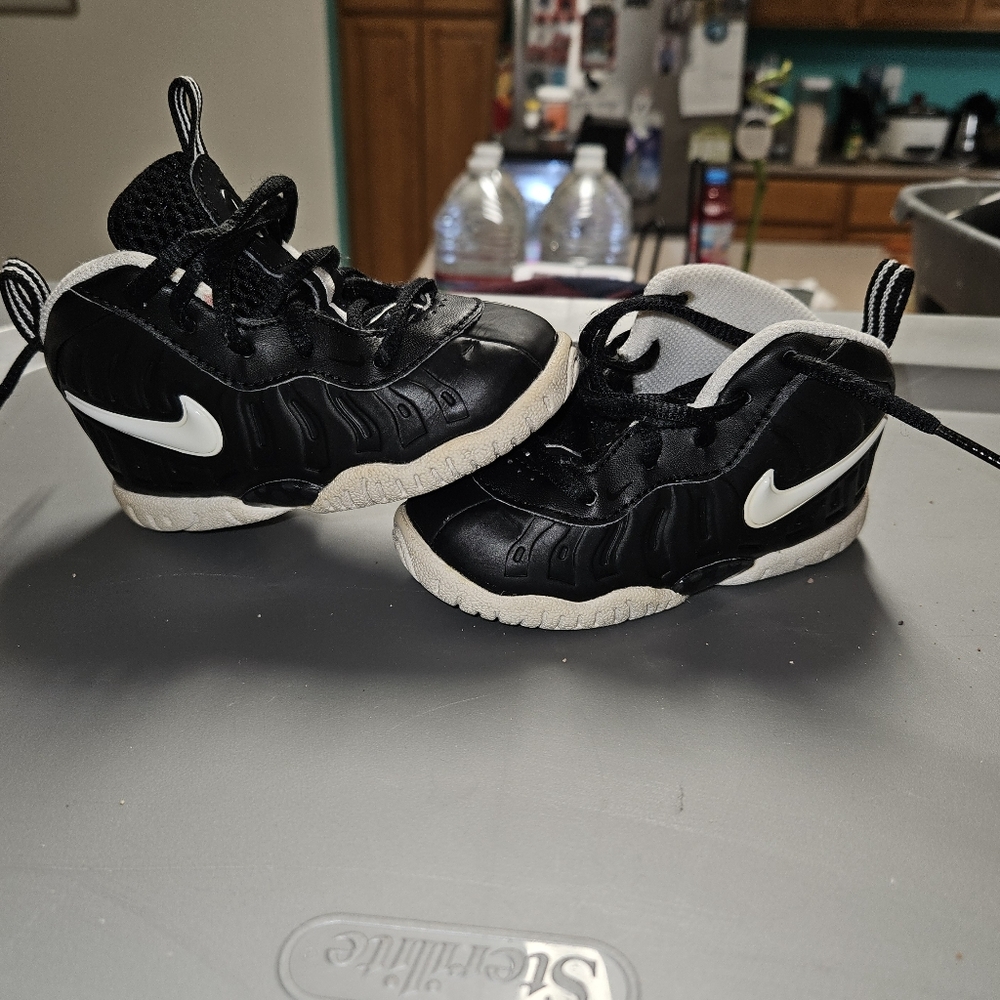 Nike Black and White Sneakers